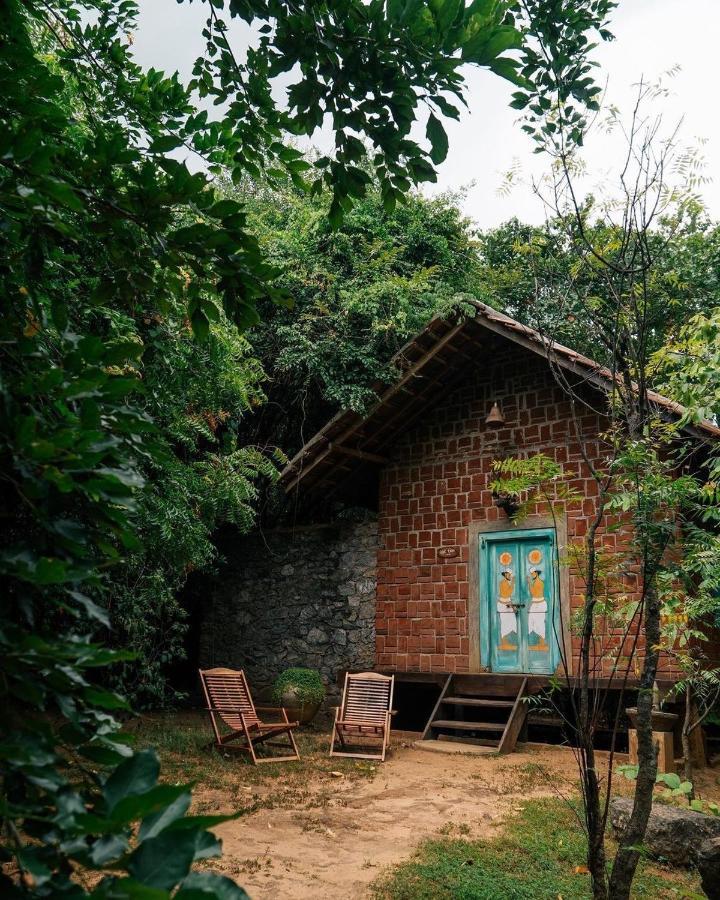 Vihanga Village - Jungle Retreat In 담불라 외부 사진